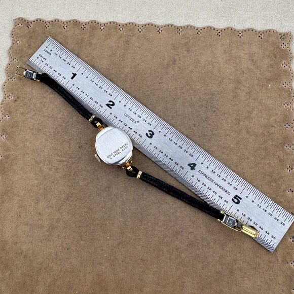 Vintage Timex Hand Wind 1950's Small wrist size Gold Tone Watch - Picture 6 of 6